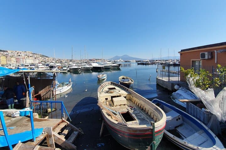Naples Seaside and Spanish Quarters Walking Tour with Snack Break