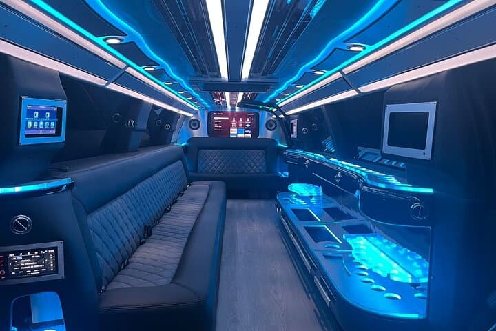 Dubai Limousine Ride: Private Stretch Limousine City Tours & Events photo 6