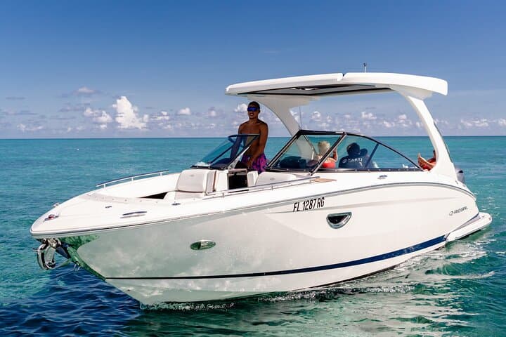 Private Boat Charter to Stingray City — Stingrays, Coral Gardens & Starfish Beach (4 hrs) photo 2