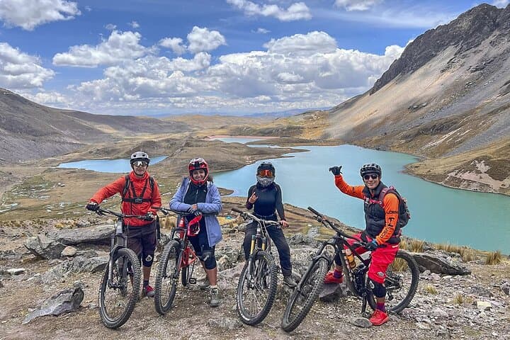 E-Bike Rainbow Mountain & Ausangate: 2-Day MTB and Trekking Adventure photo 2