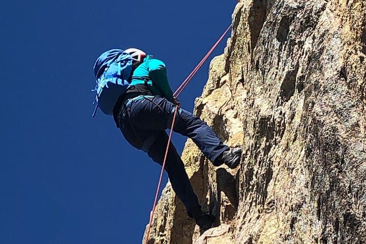 Rappelling in Tucson: 2-Hour Mount Lemmon Windy Point Cliff Rappel