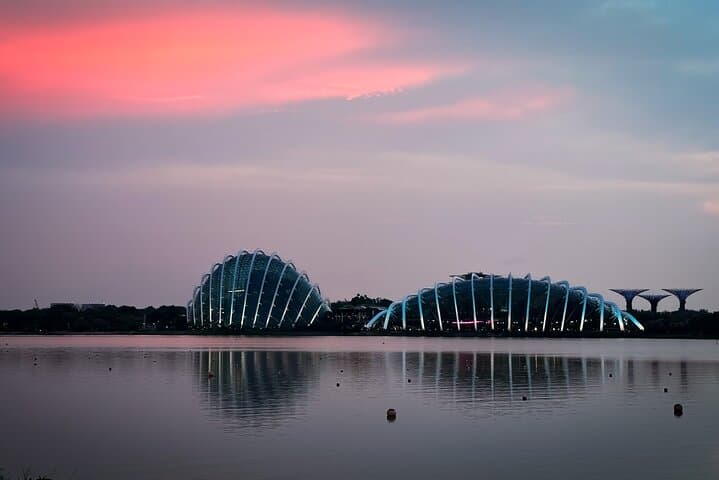 Sunset to Starlight: Marina Bay Twilight & Night Photography Walk photo 6