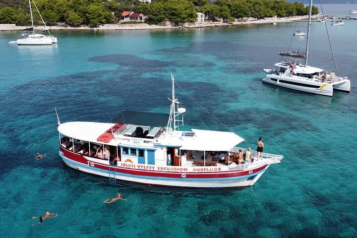 Private Split Boat Charter: Šolta & Brač Shipwreck Snorkel Tour photo 2