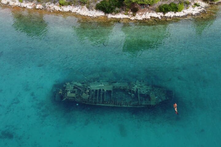 Private Split Boat Charter: Šolta & Brač Shipwreck Snorkel Tour photo 5