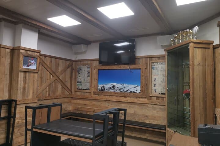 Rent Skis in Borovets: 3-Day Ski & Snowboard Equipment Rental on the Rila Slopes photo 3