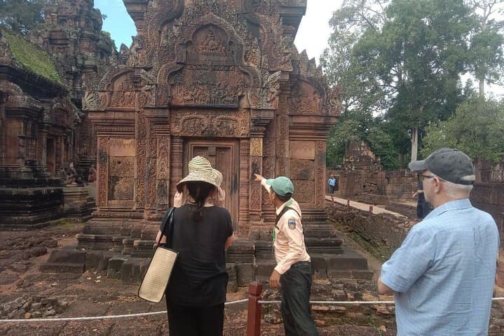 Private Banteay Srei & 4-Temples Guided Tour from Siem Reap