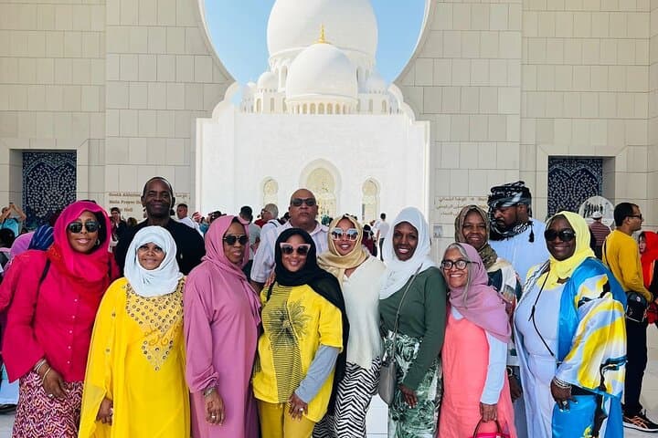 Half-Day Abu Dhabi City Tour: Sheikh Zayed, Corniche & Heritage photo 6