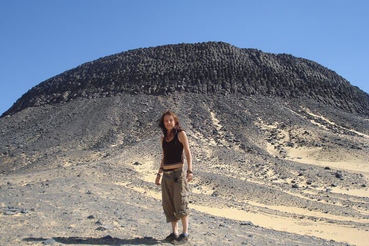 White Desert 2-Day Guided Tour from Cairo: Camping, Sand Dunes & Crystal Formations photo 4