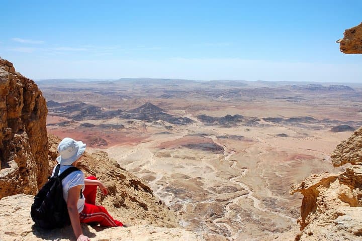 Private Tour of Ramon Crater from Mitzpe Ramon — 3-Hour Makhtesh Adventure photo 1