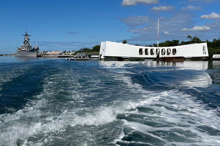 Pearl Harbor USS Arizona Memorial Small-Group Tour — Half-Day History & Honolulu Landmarks photo 6