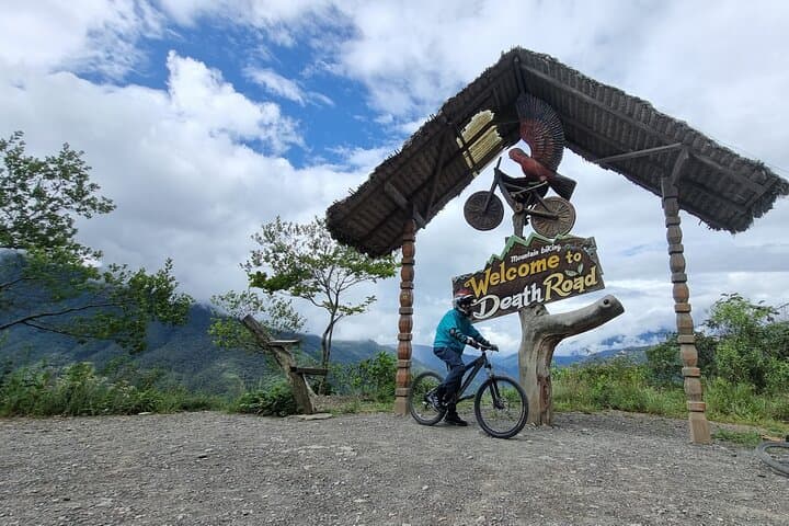 Death Road Bike Descent from La Paz: Guided Front-Suspension Adventure