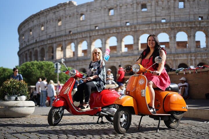 Rome Vespa Tour: Colosseum, Gianicolo & Orange Garden Photography Ride photo 3