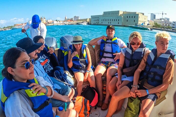Full-Day Cartagena 5-Island Tour with Snorkeling and Plankton Experience