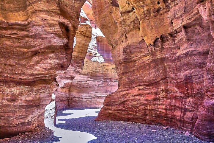Half-Day Jeep and Hike: Eilat Red Canyon & Mount Yoash Panorama photo 5