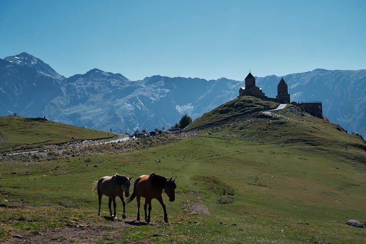 Kazbegi & Gudauri Day Trip from Tbilisi — Gergeti Church, Ananuri and High Caucasus Views photo 3