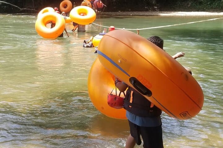 Belize Cave Tubing & Crystal Cave Tour from Belize City — Jungle Tubing and Maya Relics photo 2