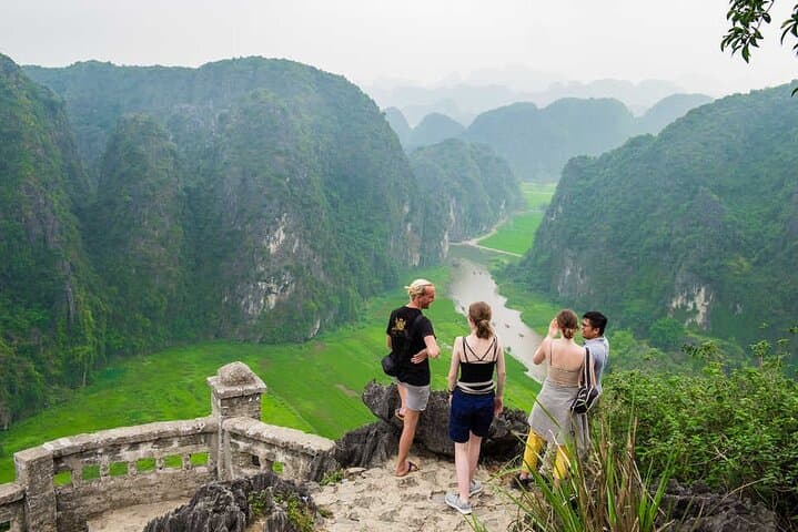 Ninh Binh Day Loop: Hoa Lu, Tam Coc & Mua Cave — From Hanoi in One Day photo 3