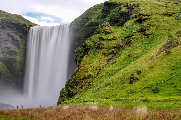 2-Day South Coast Iceland: Glacier Hike, Black Sand Beaches & Jökulsárlón photo 3