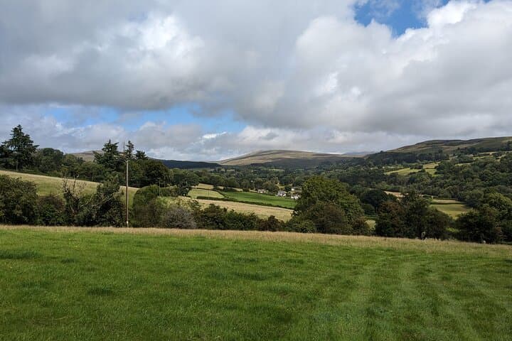 Private Magical Brecon Beacons Sightseeing Tour: Henrhyd Falls & Black Mountain Pass