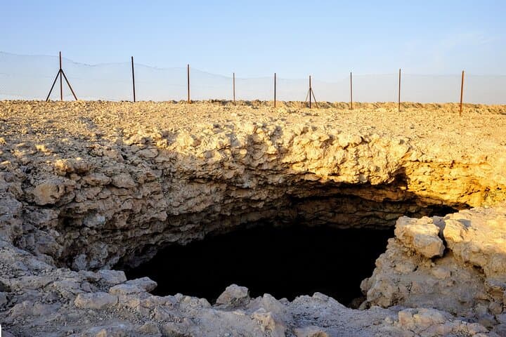 Musfur Sinkhole Near Doha: Guide to Exploring Qatar's Desert Sinkhole photo 4