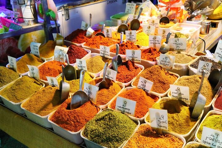 Private Food Tour of Tel Aviv's Carmel Market and Kerem HaTeimanim photo 2
