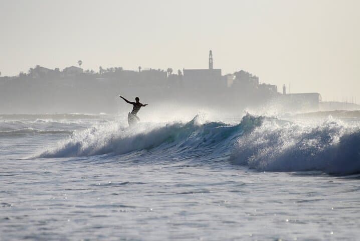 Private Surfing Lesson in Tel Aviv — Learn to Surf the Mediterranean photo 3