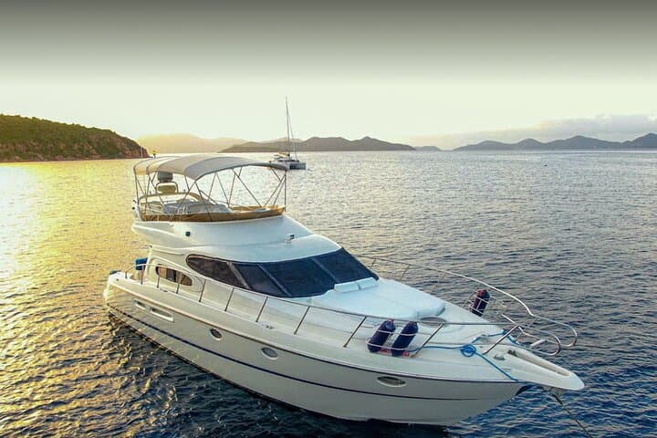Full-Day Yacht Charter to Virgin Gorda — Snorkel the Dogs, Play at Prickly Pear & Lunch at Bitter End