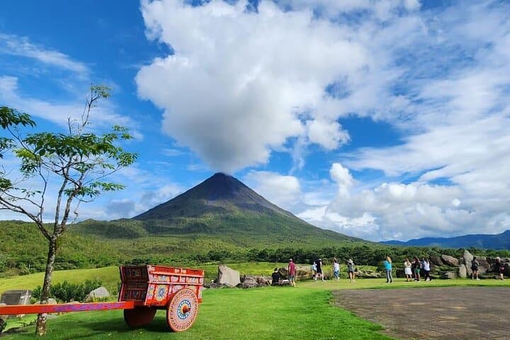 Arenal Volcano and Baldi Hot Springs: Full-Day Tour from San José photo 1