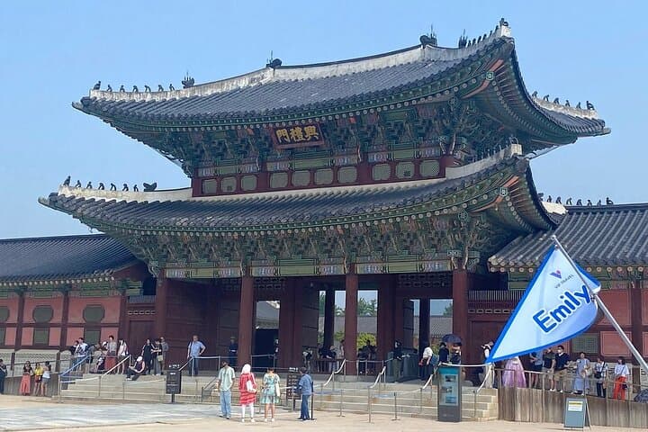 Seoul Kimchi Making and Hanbok Palace Experience photo 3