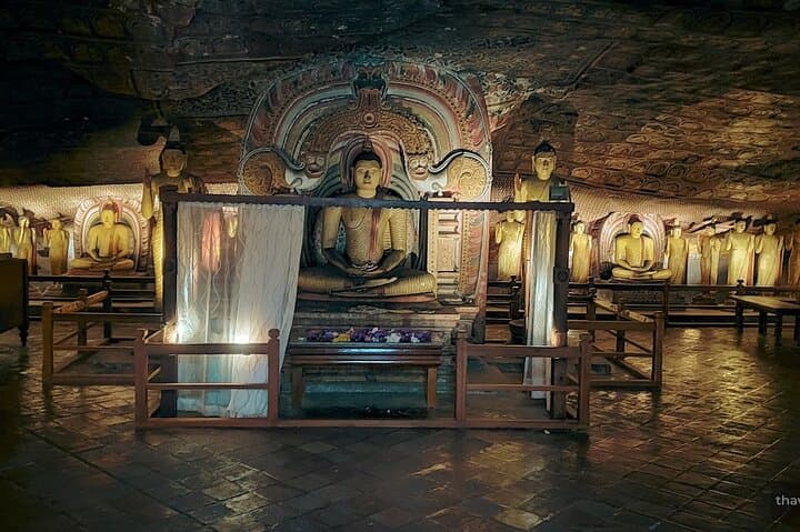 Kandy to Sigiriya Day Tour: Sigiriya Rock & Dambulla Cave Temple Excursion photo 3