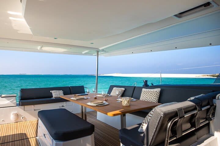 Private Ultra-Luxury Catamaran Cruise from Mykonos to Rhenia photo 3