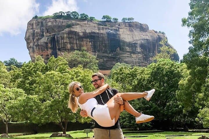 Kandy to Sigiriya Day Tour: Sigiriya Rock & Dambulla Cave Temple Excursion photo 5