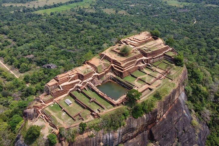 Kandy to Sigiriya Day Tour: Sigiriya Rock & Dambulla Cave Temple Excursion photo 6
