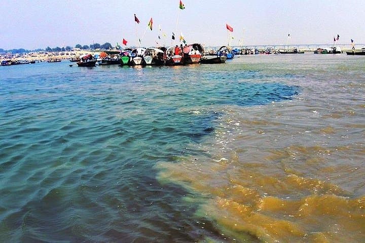 Prayagraj Day Tour: Triveni Sangam, Forts & Anand Bhawan from Varanasi photo 3
