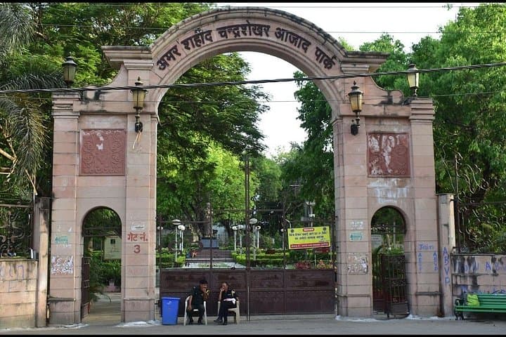 Prayagraj Day Tour: Triveni Sangam, Forts & Anand Bhawan from Varanasi photo 4