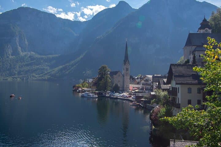 Hallstatt Scavenger Hunt: Self-Guided Highlights Walking Tour