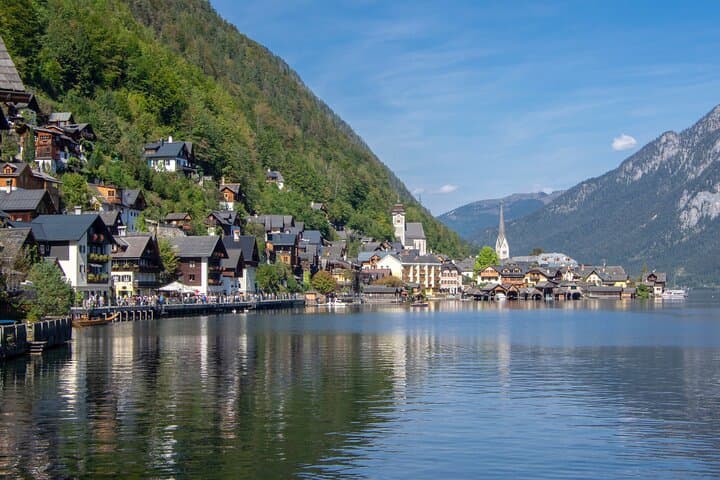 Hallstatt Scavenger Hunt: Self-Guided Highlights Walking Tour photo 4