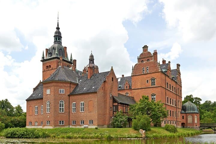 Stevns Klint Day Trip from Copenhagen — UNESCO Cliffs, Fossils & Valloe Castle photo 5
