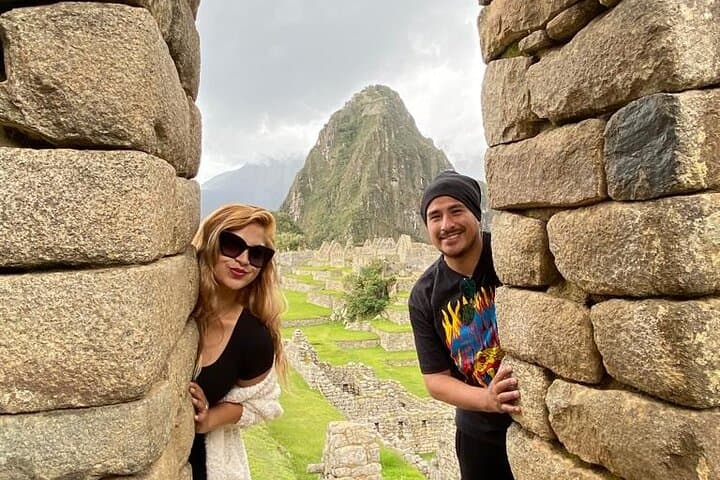 Private Guided Tour of Machu Picchu with Alex photo 3