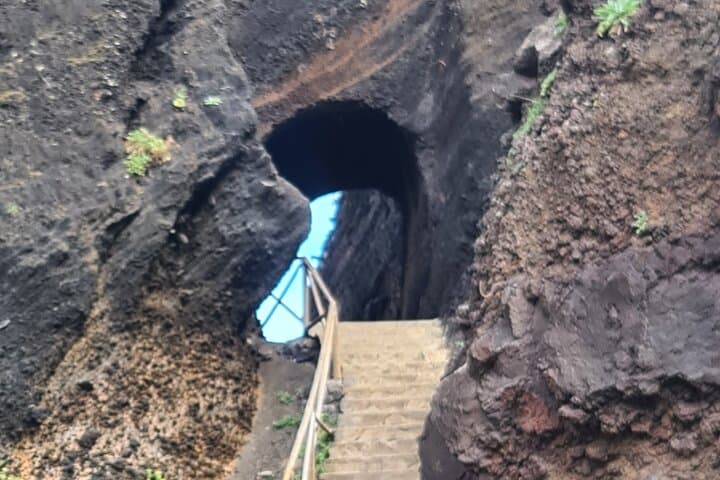Madeira Private Full-Day Island Tour — West Coast Views & Eastern Peninsulas
