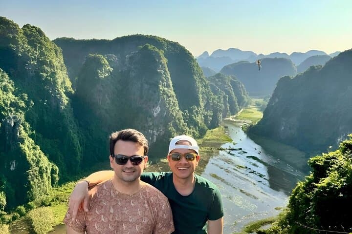 Ninh Binh Day Trip: Hoa Lu, Tam Coc & Mua Cave by Limousine