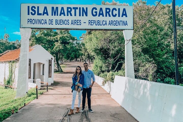 Helicopter to Martín García Island — River Delta History, Bakery Lunch & Island Walks photo 3