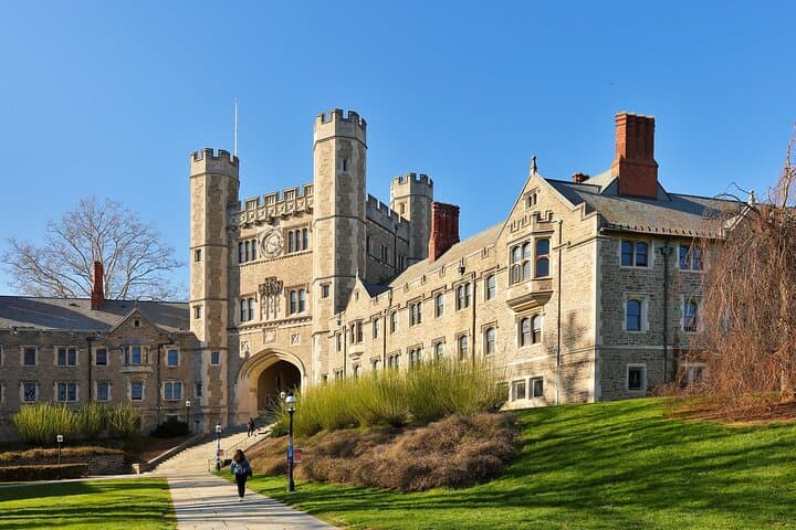 East Coast Ivy & Icons: 8-Day Small-Group University Tour from NYC