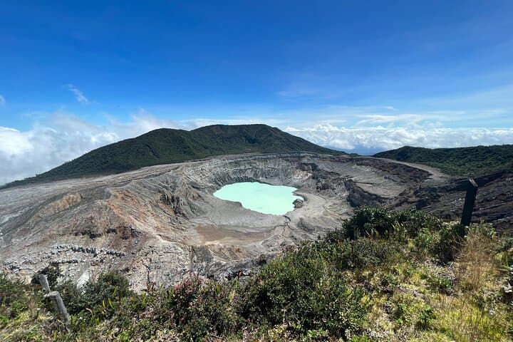 Poás Volcano, Hacienda Doka & La Paz Waterfalls Private Tour from San José photo 2