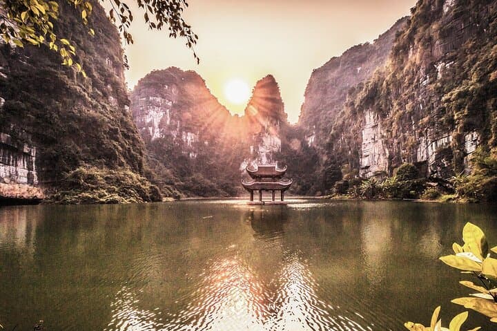 Ninh Binh Day Tour: Hoa Lu, Trang An & Hang Mua from Hanoi