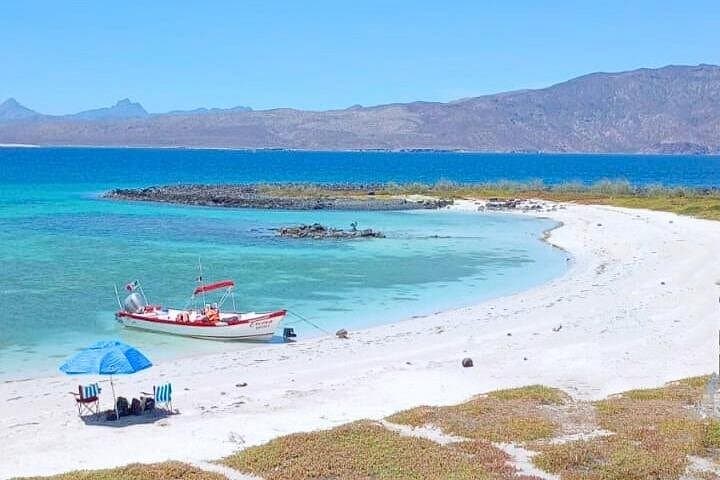 Snorkel Coronado Island — Loreto Bay Marine Park Day Tour photo 3