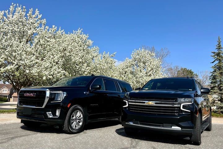 Centennial Airport Private Car Service — Denver One-Way Transfers to the City & Mountains