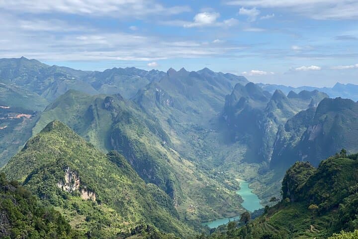 Ha Giang Comfort Car Loop: 4-Day Scenic Drive through Ma Pi Leng and Dong Van photo 6