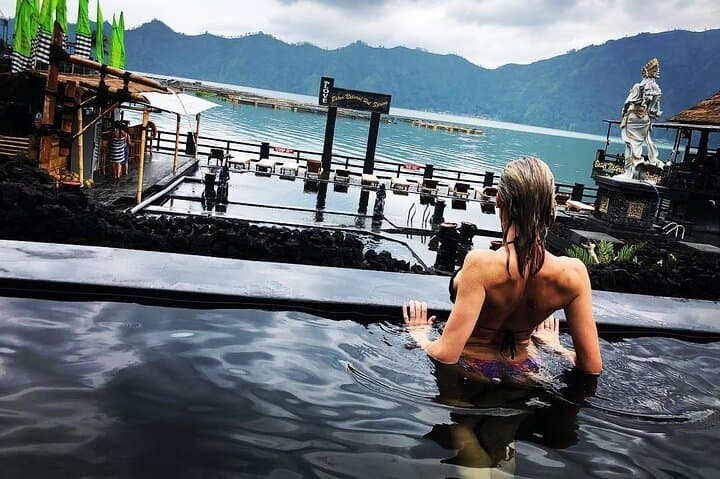 Ubud Monkey Forest, Tirta Empul & Mount Batur Hot Springs Day Tour photo 5