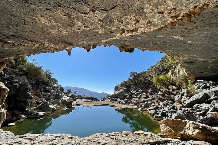 Jebel Shams Balcony Walk: Private Half-Day Hike on Oman’s Grand Canyon photo 3